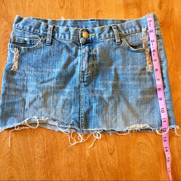 Bud Light Womens Mini Skirt Distressed Denim 5/6 - Picture 7 of 7